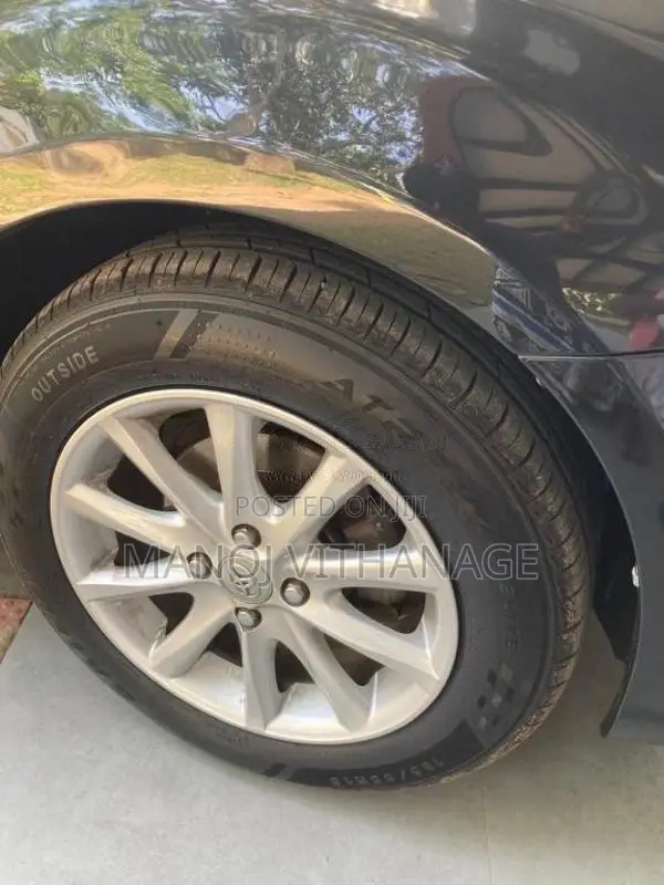 Toyota Axio 2013 Car (Used)