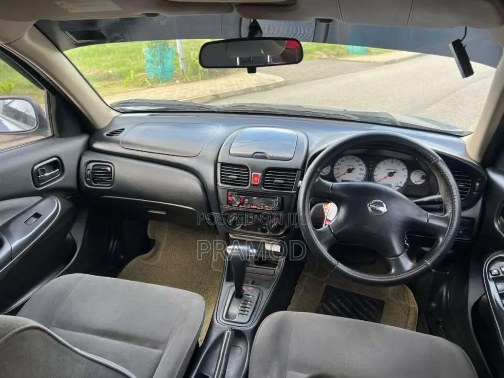 Nissan N16 2004 Car (Used)