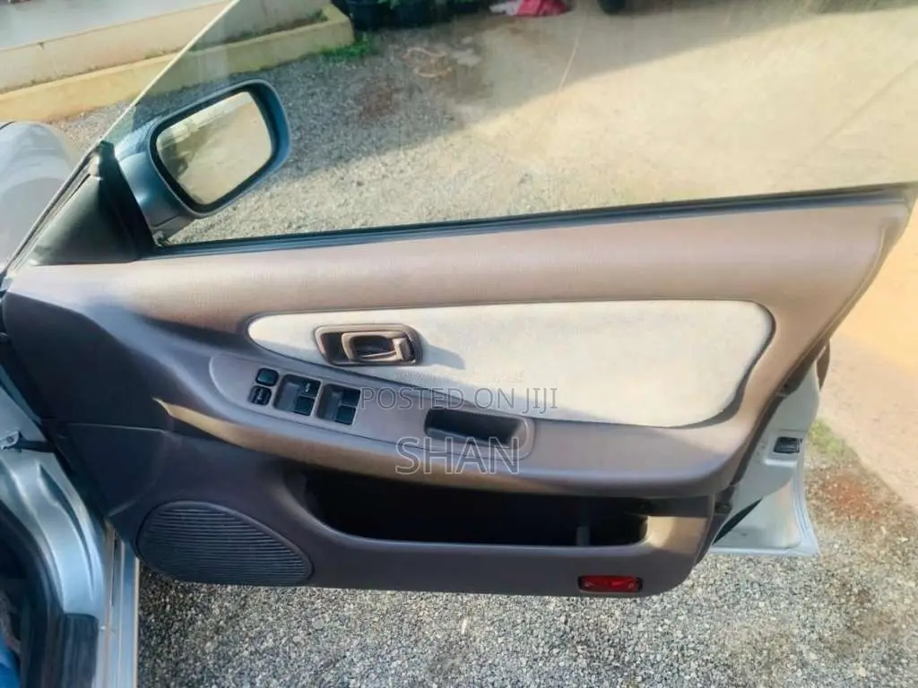 Nissan Presea 1996 Car (Used)