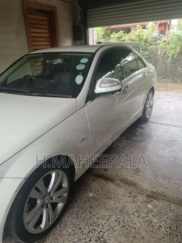 Mercedes-Benz C200 2010 Car (Used)