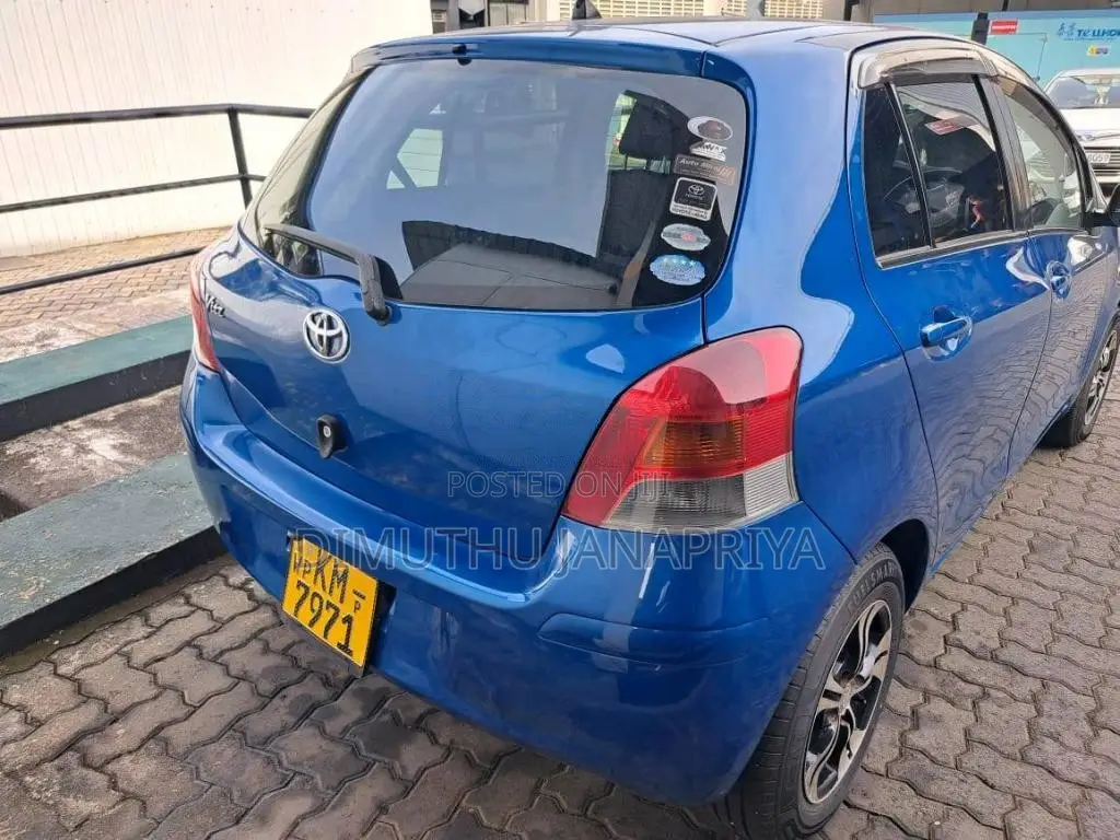 Toyota Vitz 2008 Car (Used)