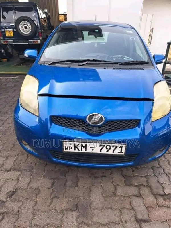 Toyota Vitz 2008 Car (Used)
