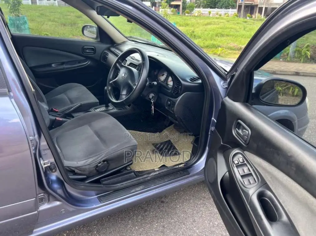 Nissan N16 2004 Car (Used)