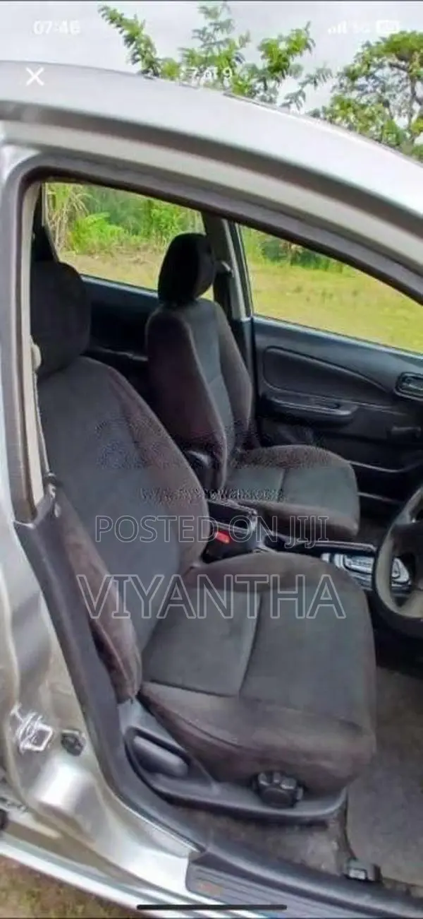 Nissan Wingroad Y11 2000 Car (Used)