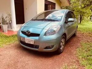 Toyota Vitz 2008 Car (Used)