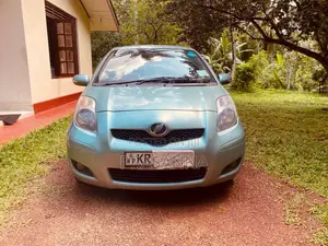 Toyota Vitz 2008 Car (Used)
