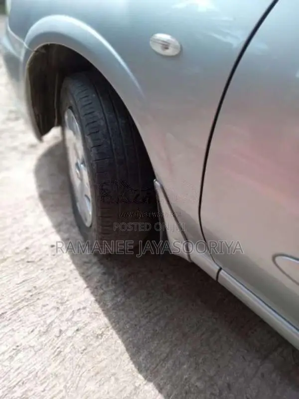 Nissan N16 2011 Car (Used)