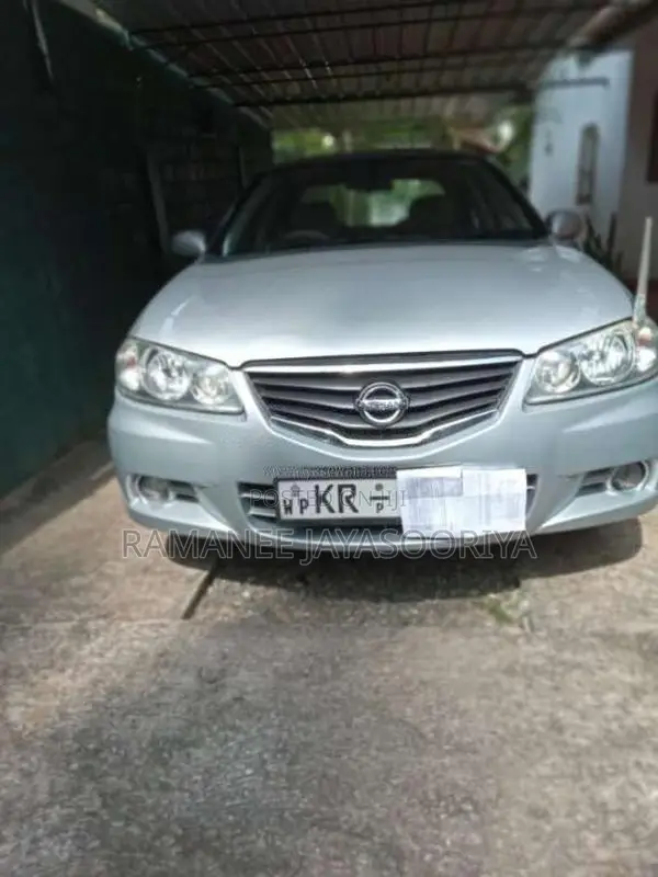 Nissan N16 2011 Car (Used)