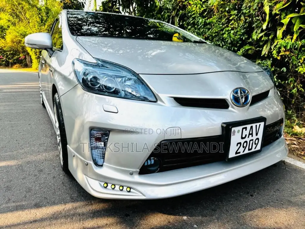 Toyota Prius S TOURING 2017 Car (Used)