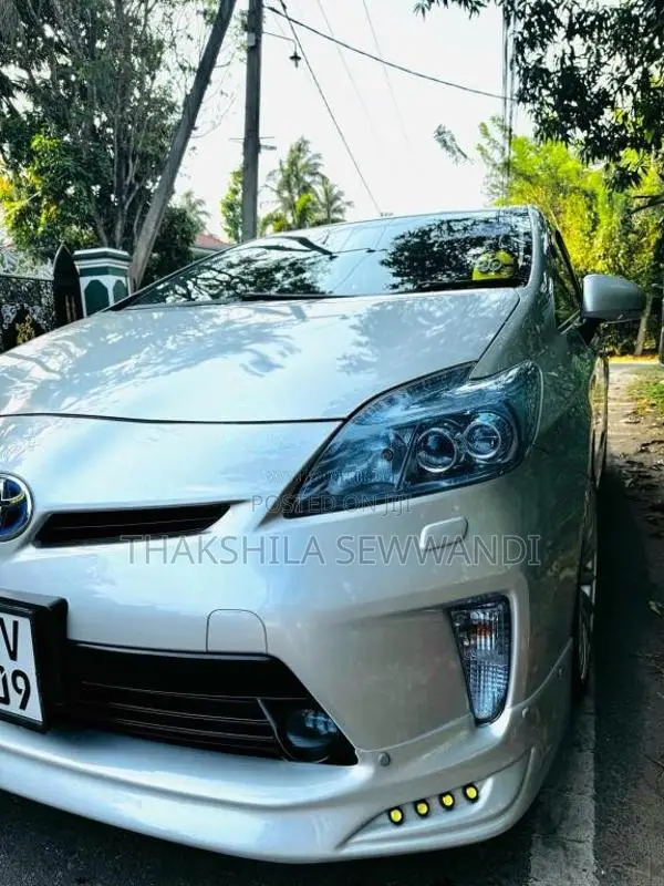 Toyota Prius S TOURING 2017 Car (Used)