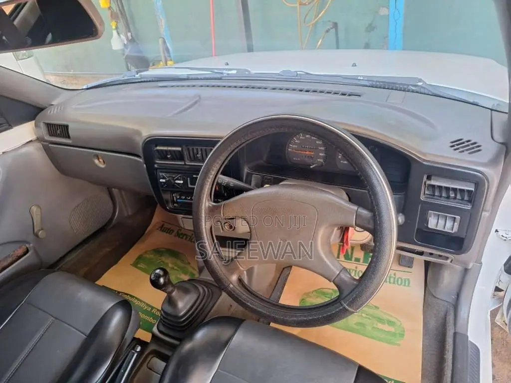 Nissan AD Wagon 1996 Car (Used)