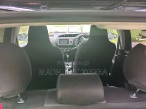 Toyota Vitz 2016 Car (Used)