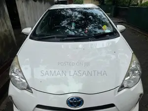 Toyota Aqua 2014 Car (Used)