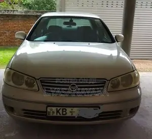 Nissan N17 2006 Car (Used)