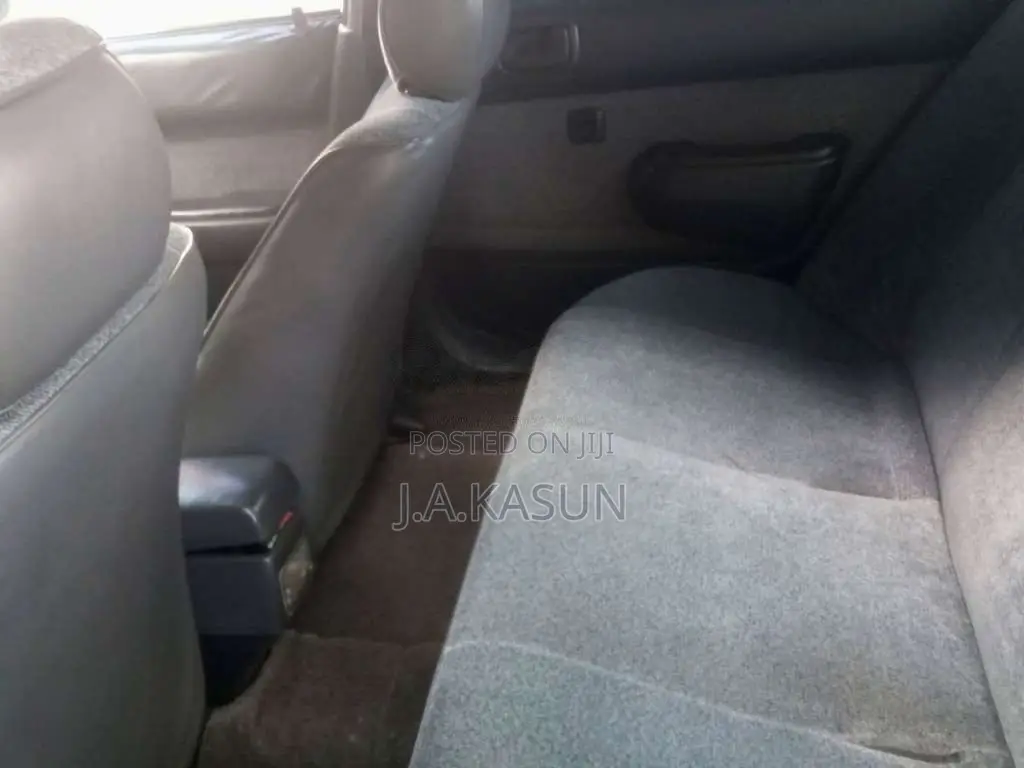 Toyota Corolla 1995 Car (Used)