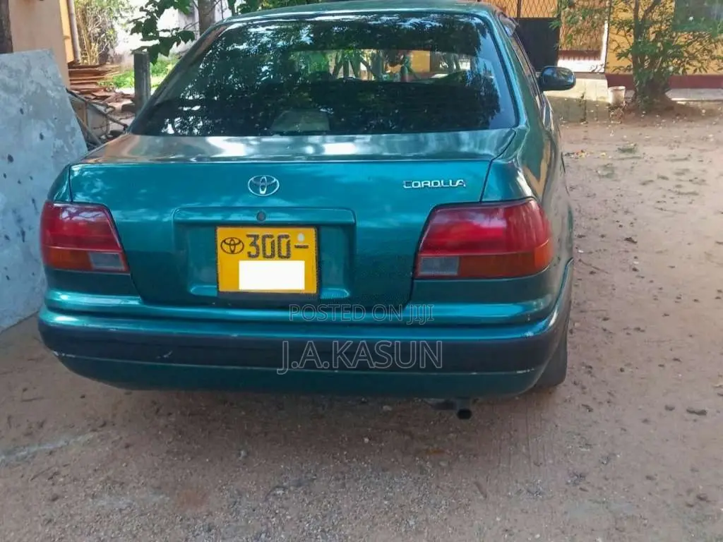 Toyota Corolla 1995 Car (Used)