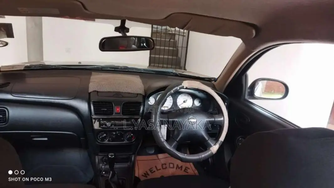 Nissan N17 2006 Car (Used)