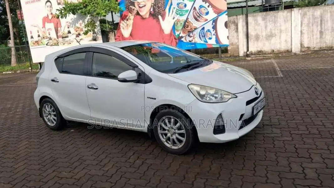Toyota Aqua 2012 Car (Used)