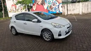 Toyota Aqua 2012 Car (Used)