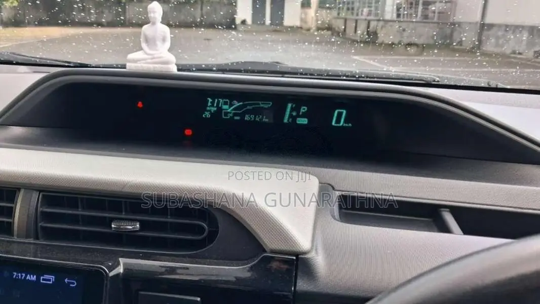 Toyota Aqua 2012 Car (Used)