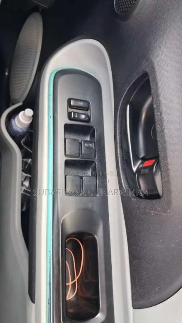 Toyota Aqua 2012 Car (Used)
