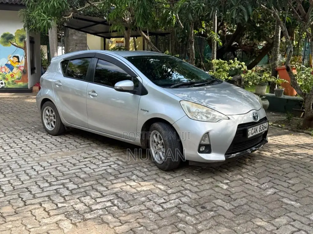 Toyota Aqua 2015 Car (Used)