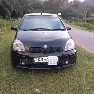 Toyota Vitz 2002 Car (Used)