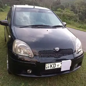 Toyota Vitz 2002 Car (Used)