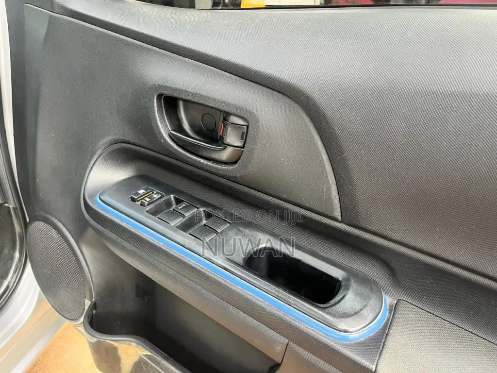 Toyota Aqua 2015 Car (Used)