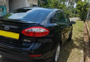 Ford Fiesta Sedan Car 2015 Car (Used)