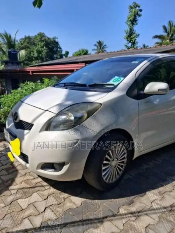 Toyota Vitz 2007 Car (Used)