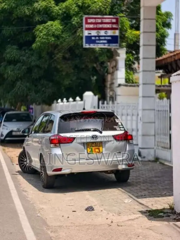 Toyota Corolla Fielder 2017 Car (Used)