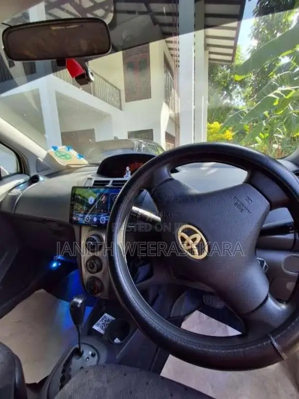 Toyota Vitz 2007 Car (Used)