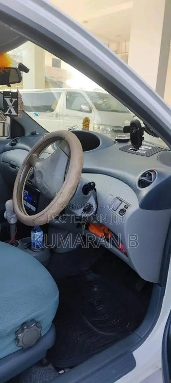 Toyota VITZ SCP10 2000 Car (Used)