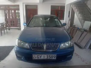 Nissan N16 2000 Car (Used)