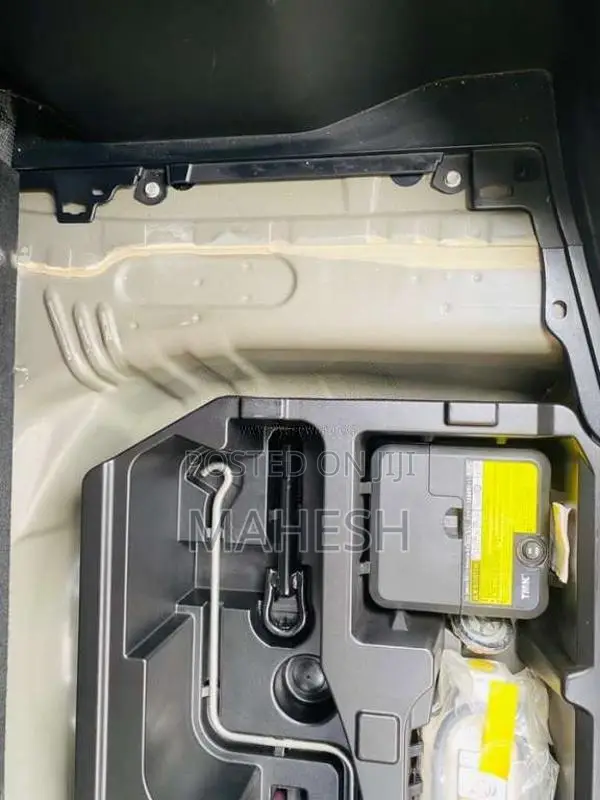 Toyota Aqua 2014 Car (Used)