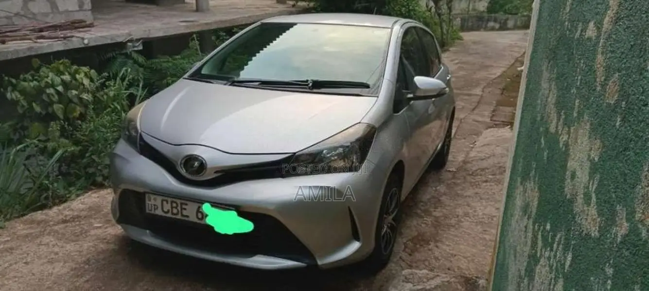 Toyota Vitz 2015 Car (Used)