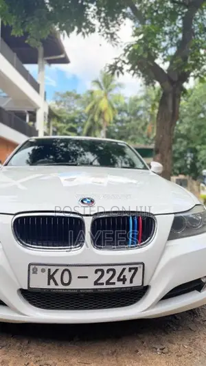 BMW 320i 2011 Car (Used)