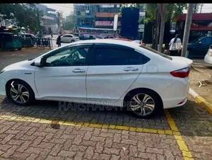 Honda Grace EX 2014 Car (Used)