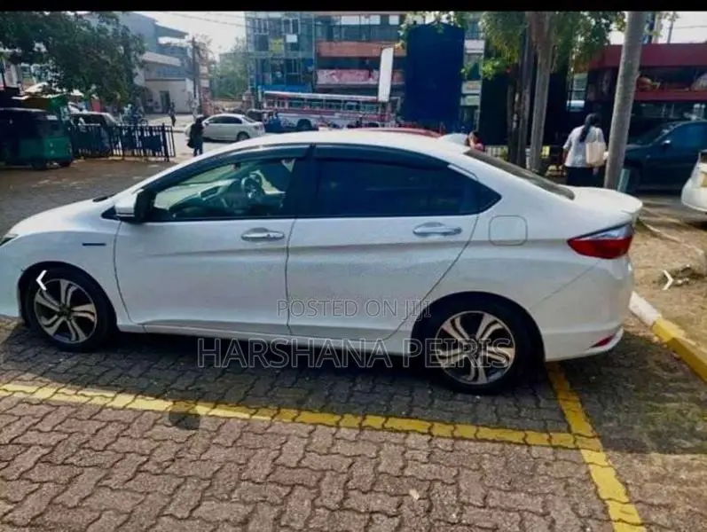 Honda Grace EX 2014 Car (Used)
