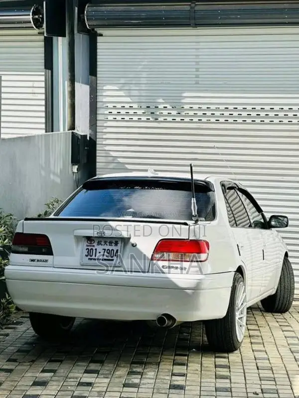 Toyota Carina 2000 Car (Used)