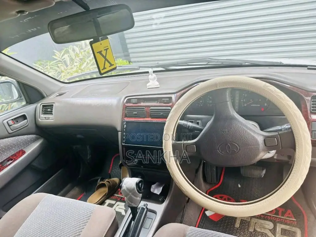 Toyota Carina 2000 Car (Used)