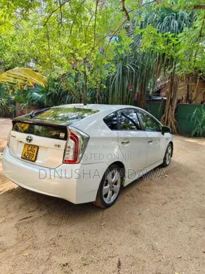 Toyota Prius 2014 Car (Used)