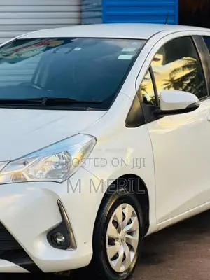 Toyota Vitz 2017 Car (Used)