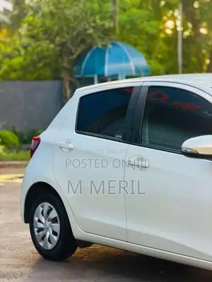 Toyota Vitz 2017 Car (Used)
