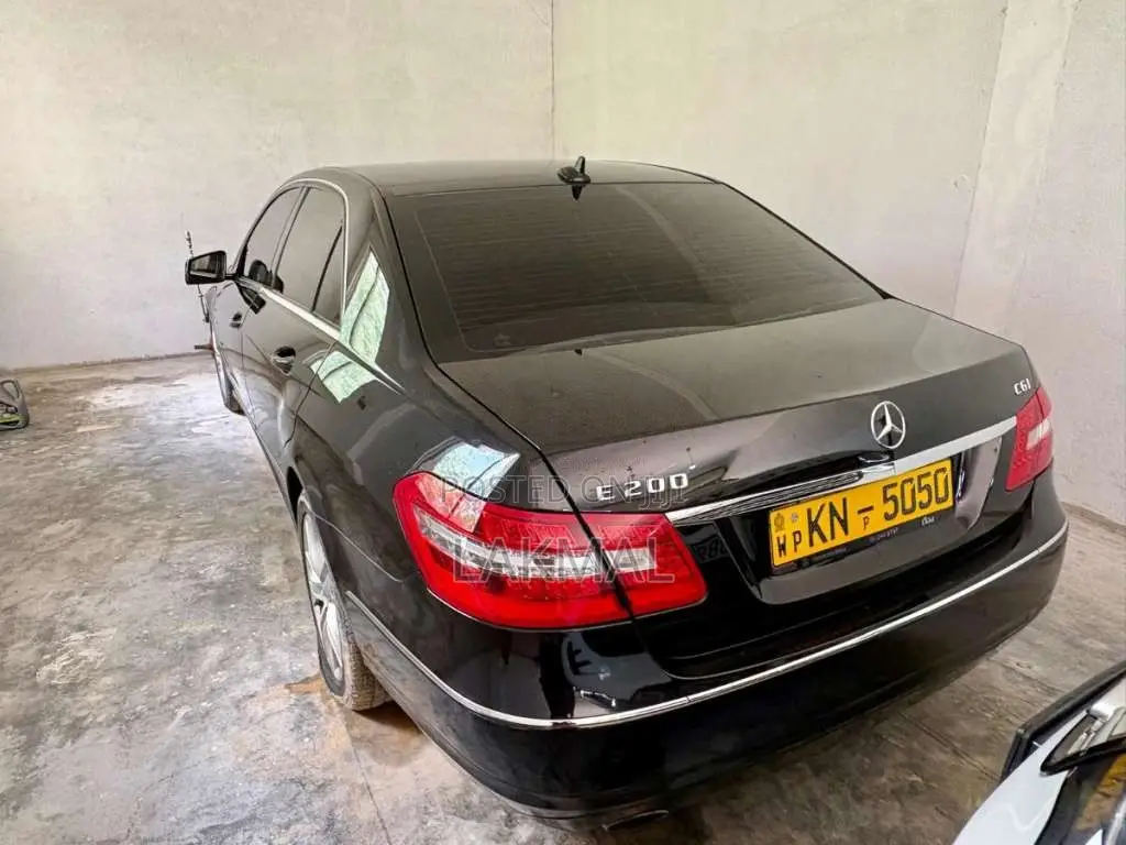 Mercedes-Benz E200 2010 Car (Used)