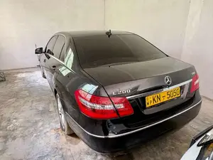 Mercedes-Benz E200 2010 Car (Used)