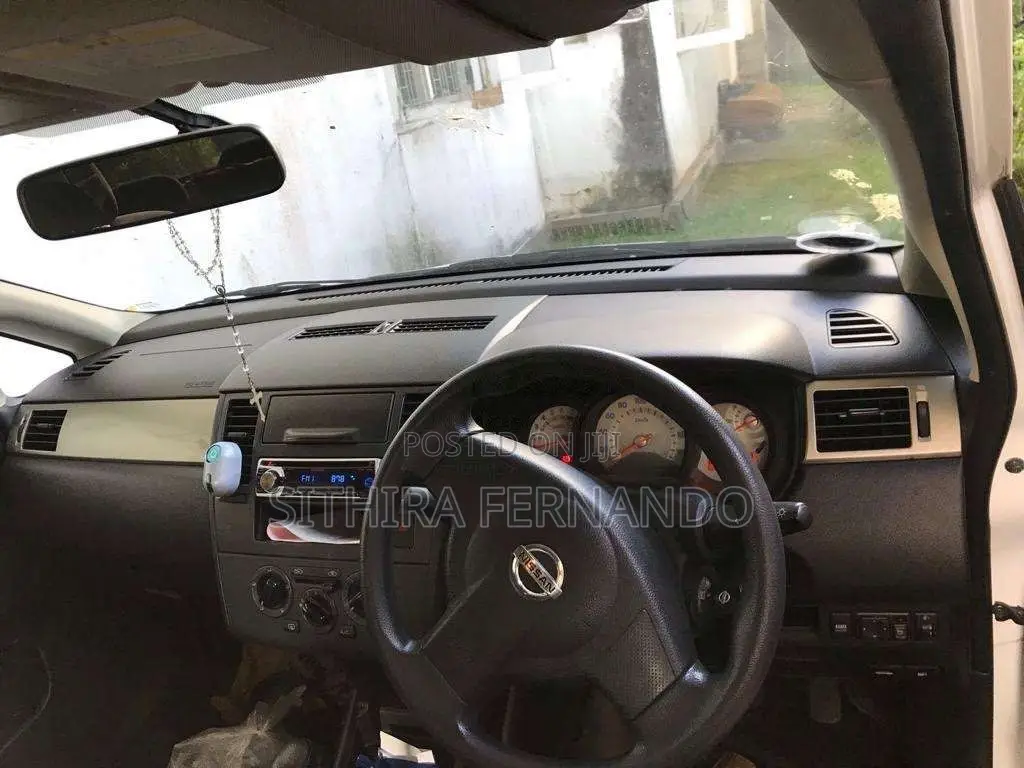 Nissan Tiida Latio 2012 Car (Used)