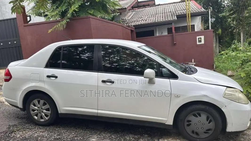 Nissan Tiida Latio 2012 Car (Used)