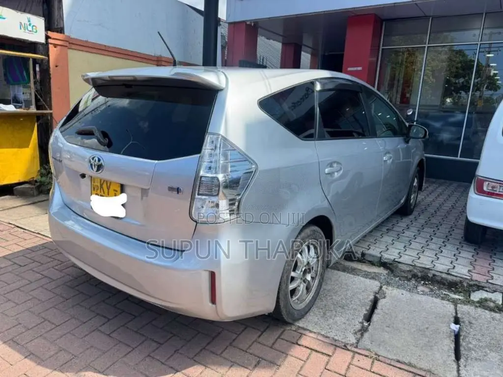 Toyota Prius 2012 Car (Used)
